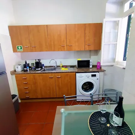 Traditional * فونشال